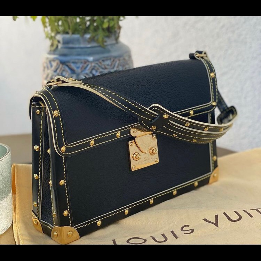 LOUIS VUITTON
Black Suhali L'Aimable Bag
